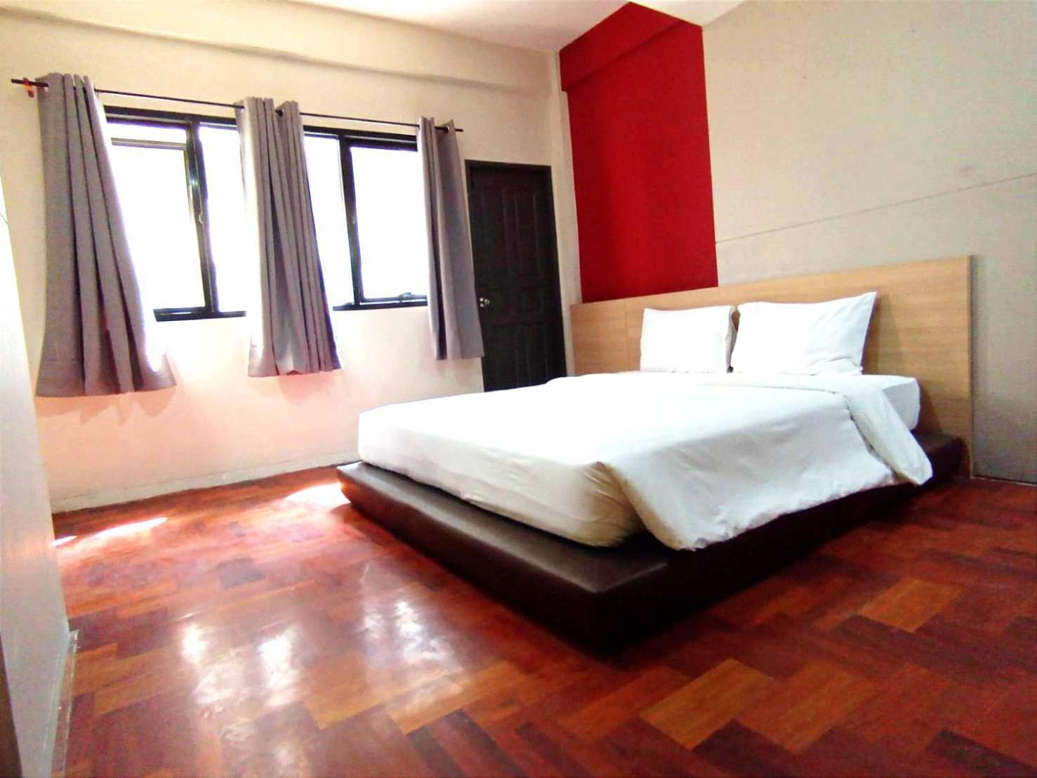 Go Inn Silom Bts Surasak X โกอินน์ สีลม บีทีเอส สถานีสุรศักดิ์ 曼谷 外观 照片